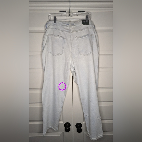 SEE DETAILS NWT - Wild Fable Size 16 Super High-Rise Tapered Jean Ultra Light - Picture 2 of 14